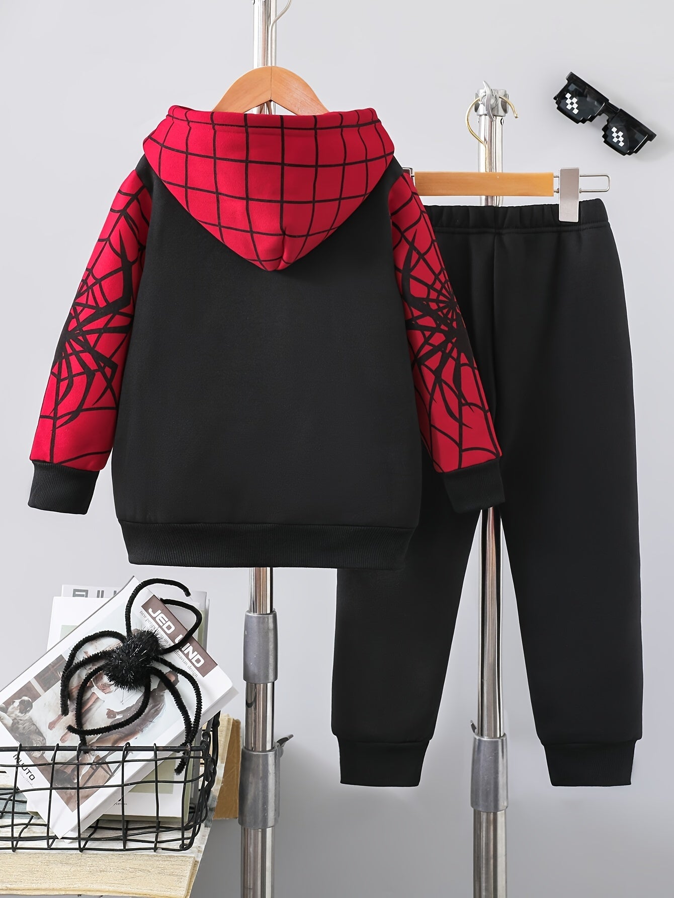 2-Piece Boys' Outfit, Casual Fashion Thickened Fleece with Spider Web Print, Hooded Zip-Up Sweatshirt and Pants Set, Comfortable Versatile Trendy Kids' Clothing, Ideal Gift for Autumn/Winter, Polyester Material, Regular Fit,